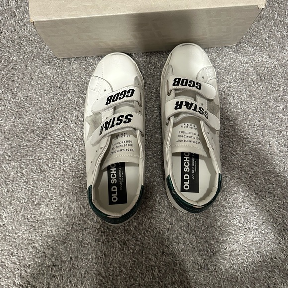 Golden Goose Sneakers - Picture 5 of 7